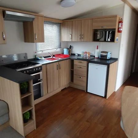 홀리데이파크 Flamingo Land - Beech Grove B11a *